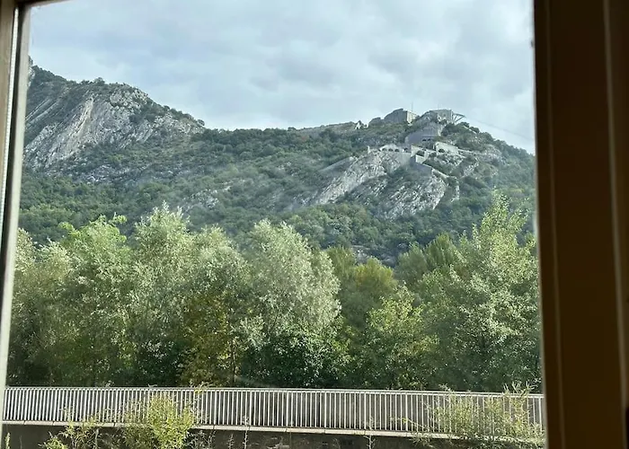 Appartement Quais De Grenoble